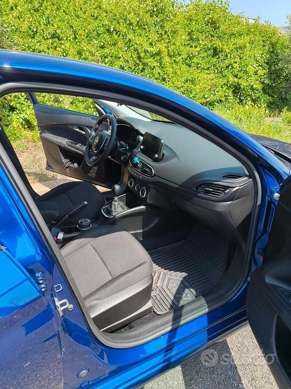 Usata Fiat Tipo 130 CV (95 kW) 2024 Blu Berlina