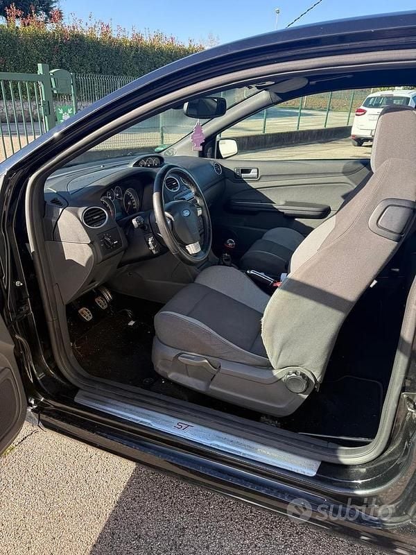 Usata Ford Focus ST 225 CV (165 kW) 2006 Nero Coupé