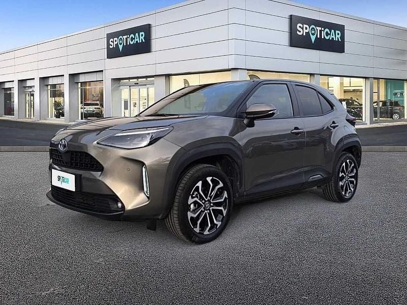 Grigio Usata 2021 Toyota Yaris Lounge Due volumi | 20.800 € (Buon prezzo) - Immagine 1/4