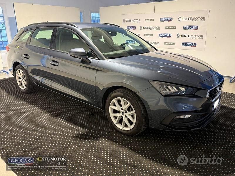 Usata Seat Leon Style 116 CV (85 kW) 2023 Grigio metallizzato Station wagon