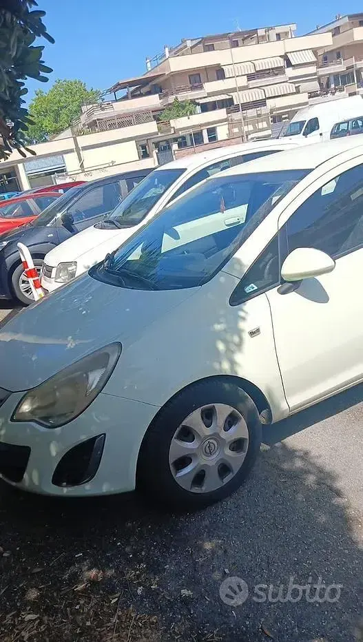 Usata Opel Corsa 85 CV (62 kW) 2012 Bianco Utilitaria