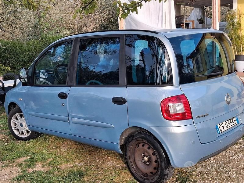 Usata Fiat Multipla 115 CV (84 kW) 2005 Blu Monovolume