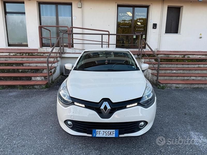 Usata Renault Clio IV Life 75 CV (55 kW) 2016 Beige Berlina