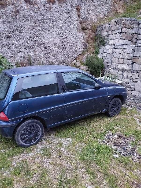 Usata Lancia Ypsilon 60 CV (44 kW) 2001 Utilitaria