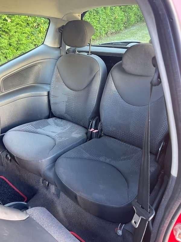 Usata Citroën C2 Exclusive 60 CV (44 kW) 2006 Rosso Utilitaria