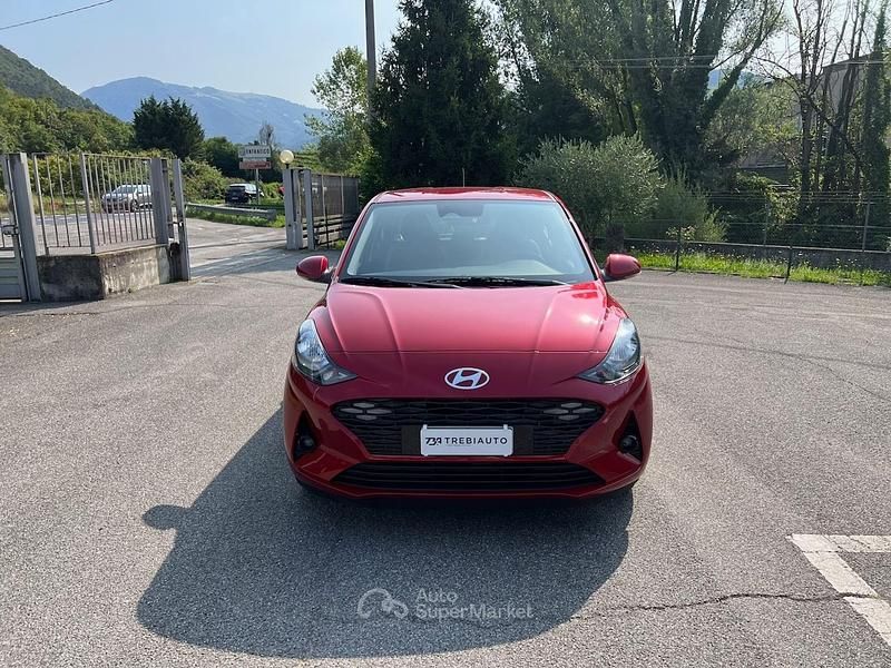 Usata Hyundai i10 63 CV (46 kW) 2024 Rosso Utilitaria