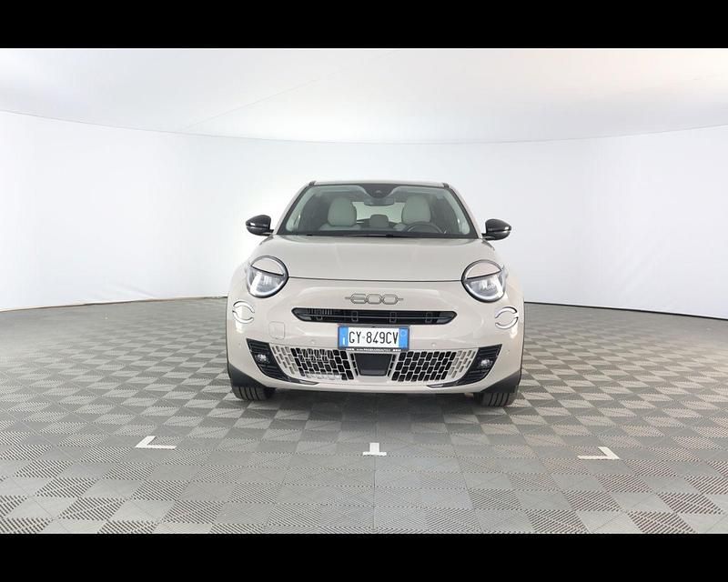 Usata Fiat 600 La Prima 100 CV (73 kW) 2025 Sabbia metallizzato SUV