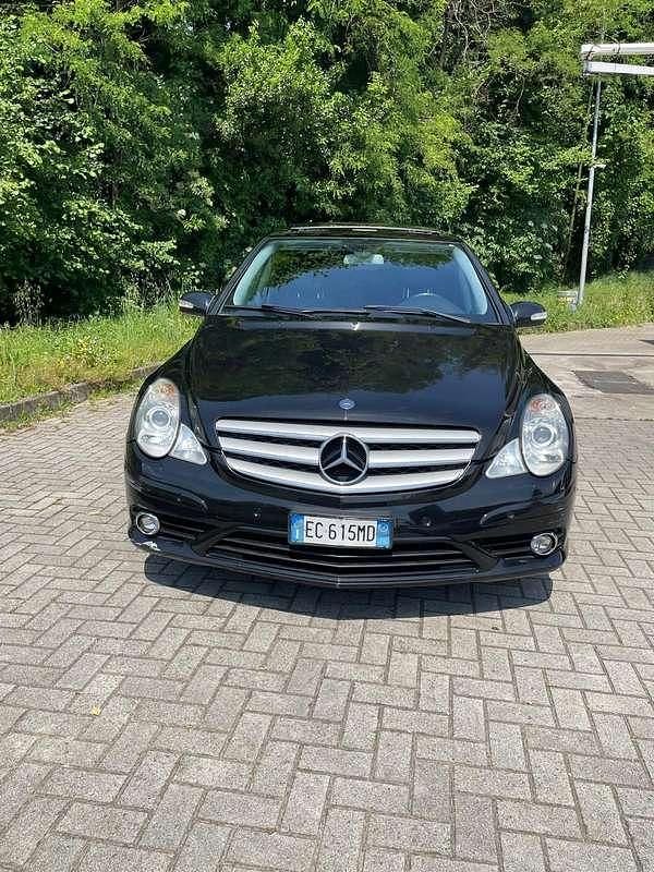Usata Mercedes R320 224 CV (164 kW) 2010 Nero Monovolume