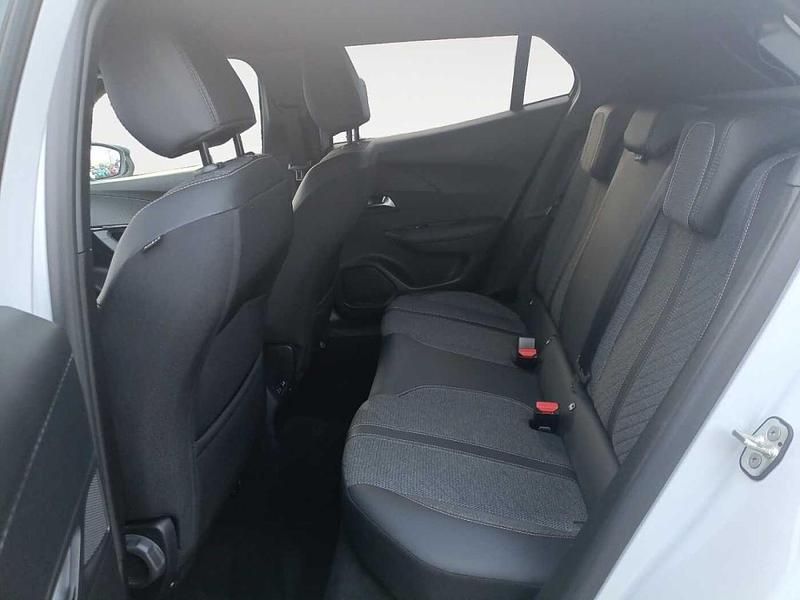 Usata Peugeot 2008 Allure 131 CV (96 kW) 2025 Bianco okenite SUV