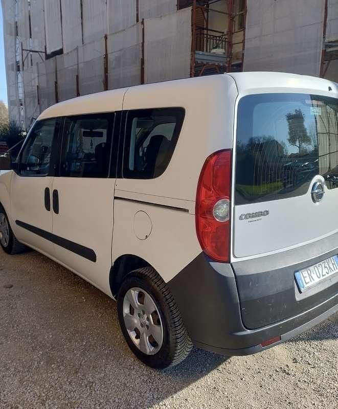 Usata Opel Combo S 90 CV (66 kW) 2013 Bianco Monovolume