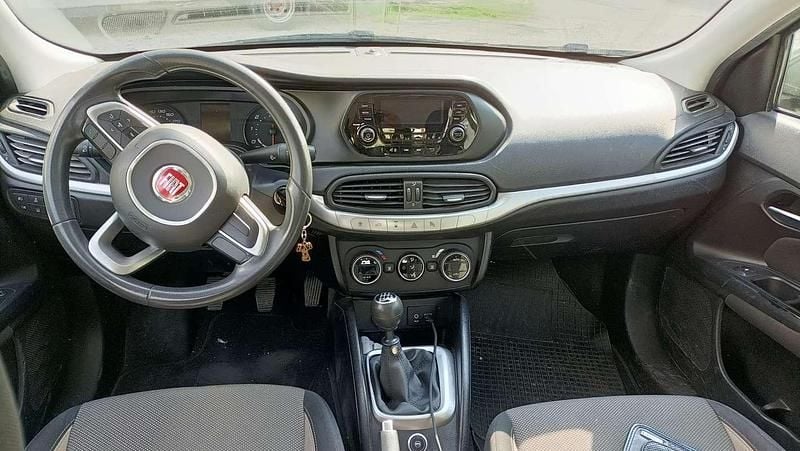 Usata Fiat Tipo 95 CV (69 kW) 2016 Grigio Berlina