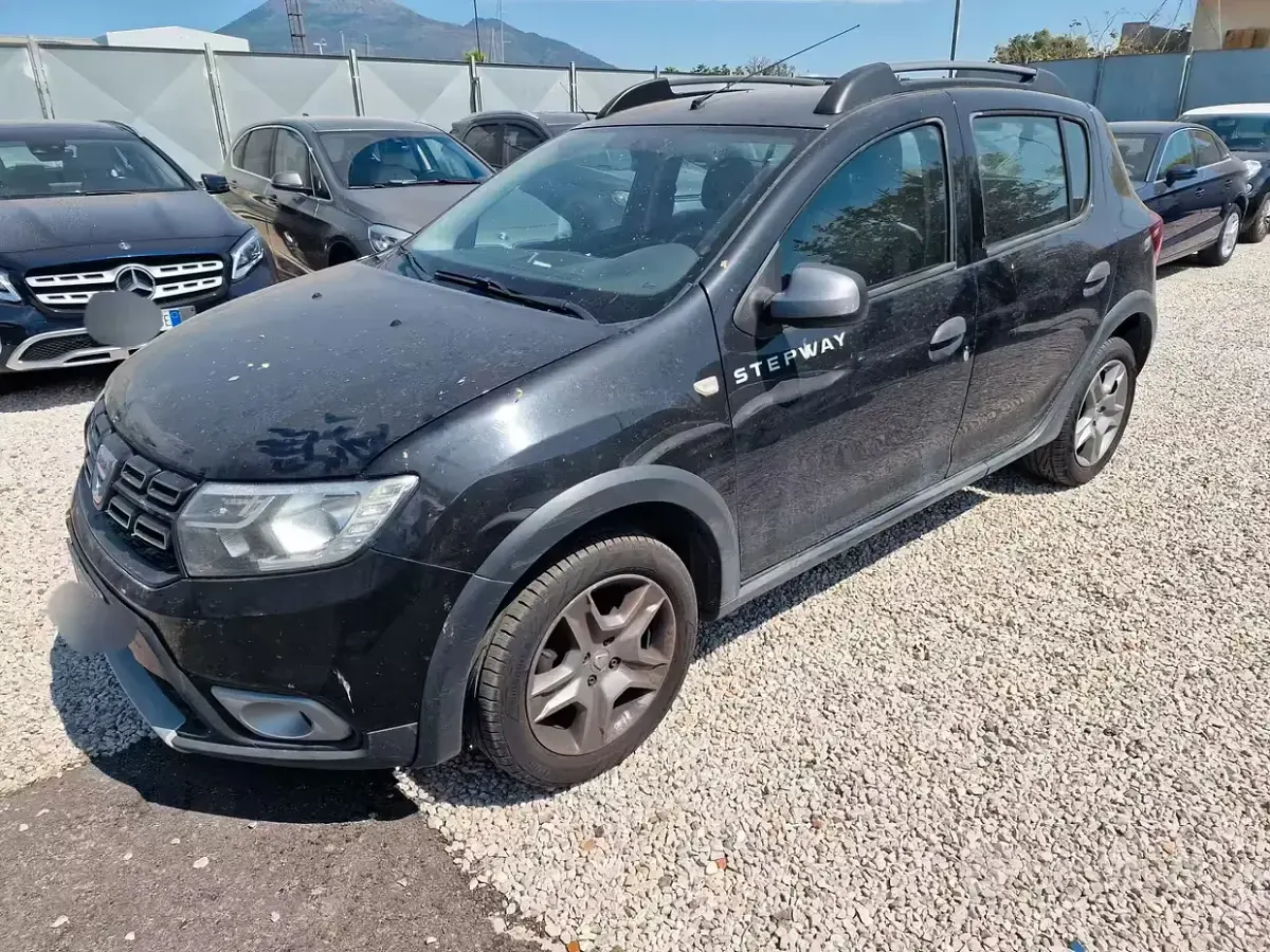 Usata Dacia Sandero Stepway 90 CV (66 kW) 2017 Berlina