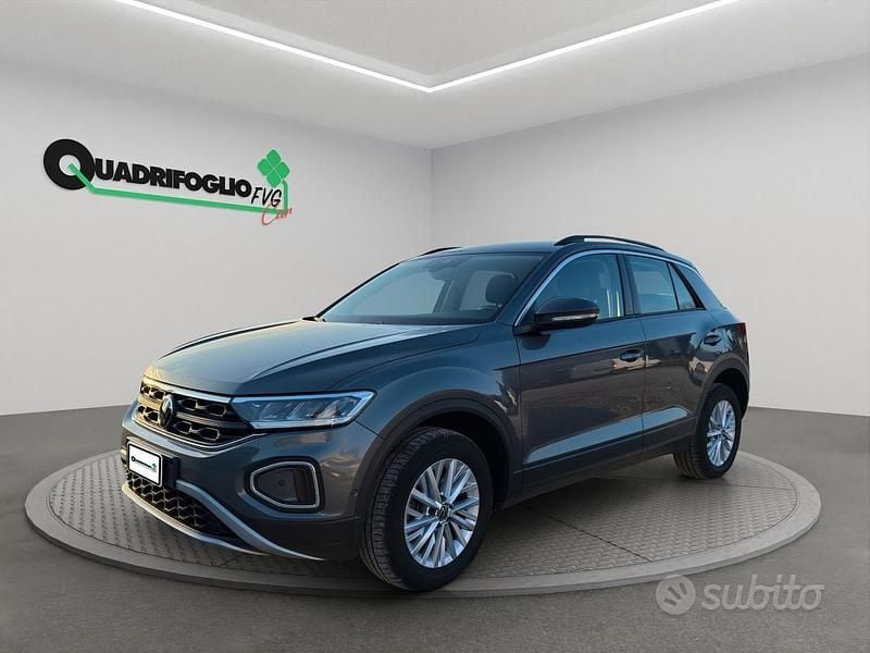 Usata VW T-Roc Life 150 CV (110 kW) 2022 Grigio SUV
