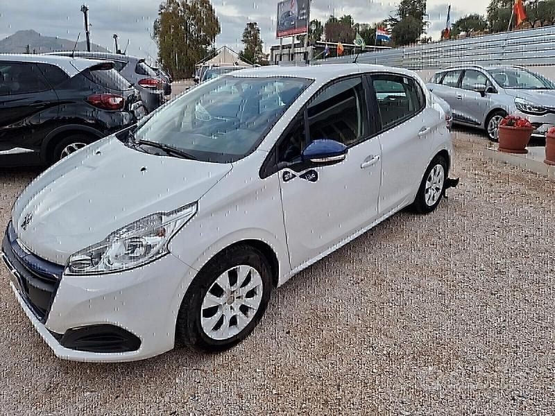 Usata Peugeot 208 Access 67 CV (49 kW) 2016 Bianco Utilitaria