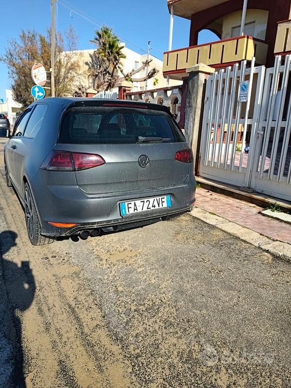 Usata VW Golf VII R-line 150 CV (110 kW) 2015 Grigio Berlina