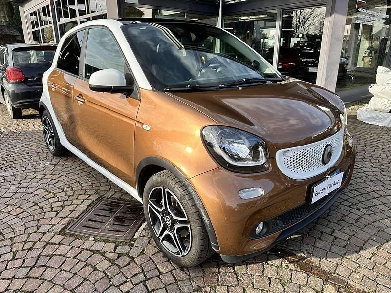 Usata Smart ForFour Passion 71 CV (52 kW) 2016 Bianco/marrone met Utilitaria