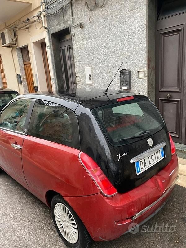 Usata Lancia Ypsilon 60 CV (44 kW) 2005 Rosso Utilitaria