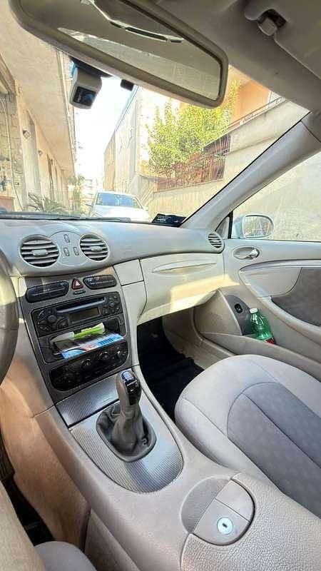 Usata Mercedes CLK270 Avantgarde 170 CV (125 kW) 2004 Argento Coupé