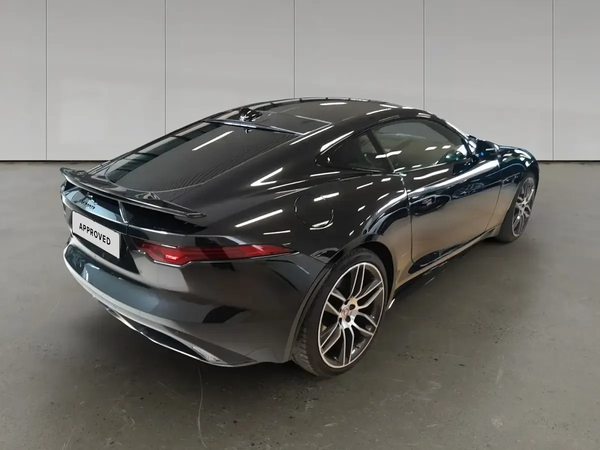 Usata Jaguar F-Type R-Dynamic 300 CV (220 kW) 2021 Santorini black