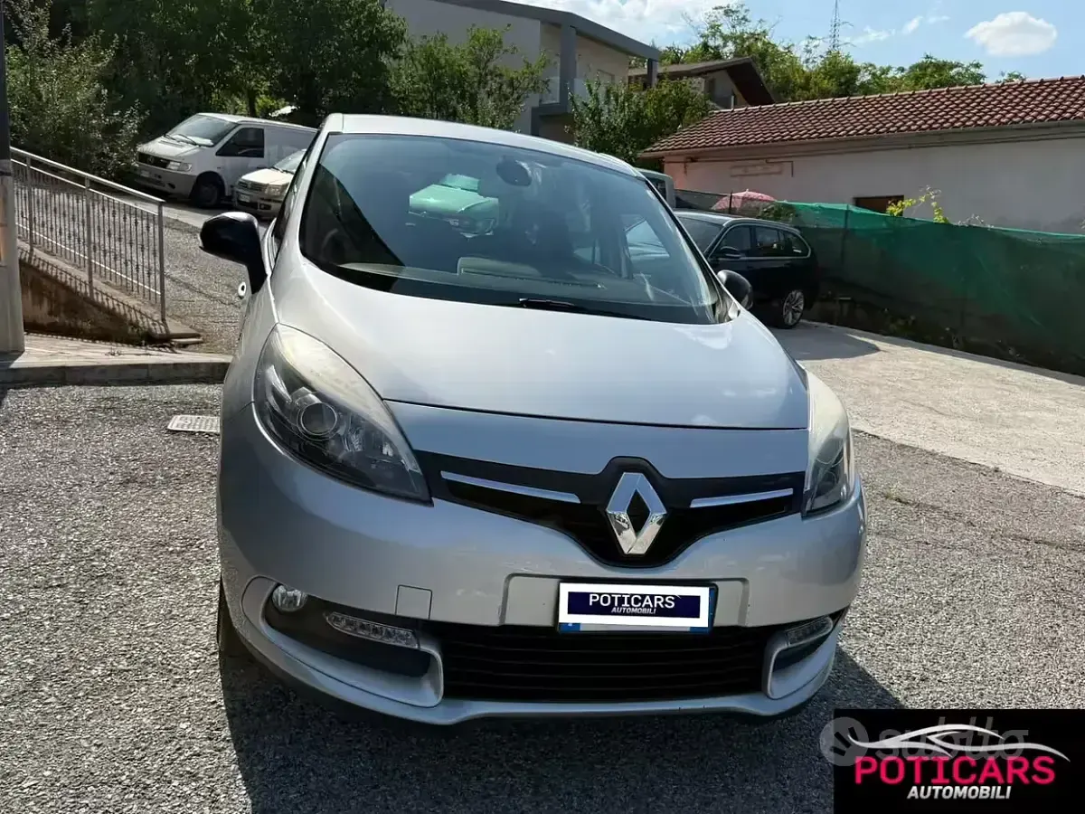 Usata Renault Scénic III LIMITED 110 CV (80 kW) 2015 Grigio Monovolume