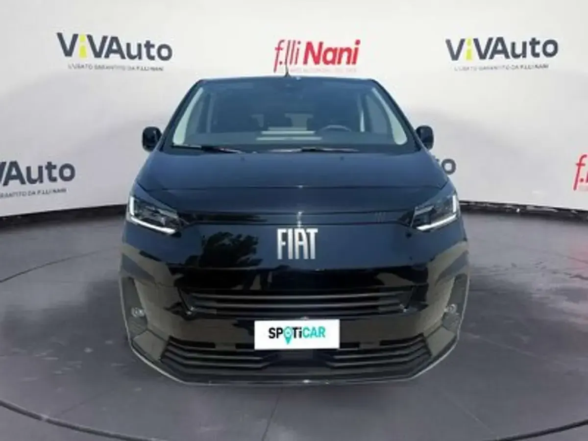 Usata Fiat E-Ulysse Emotion 125 kW (170 CV) 2025 Nero Monovolume