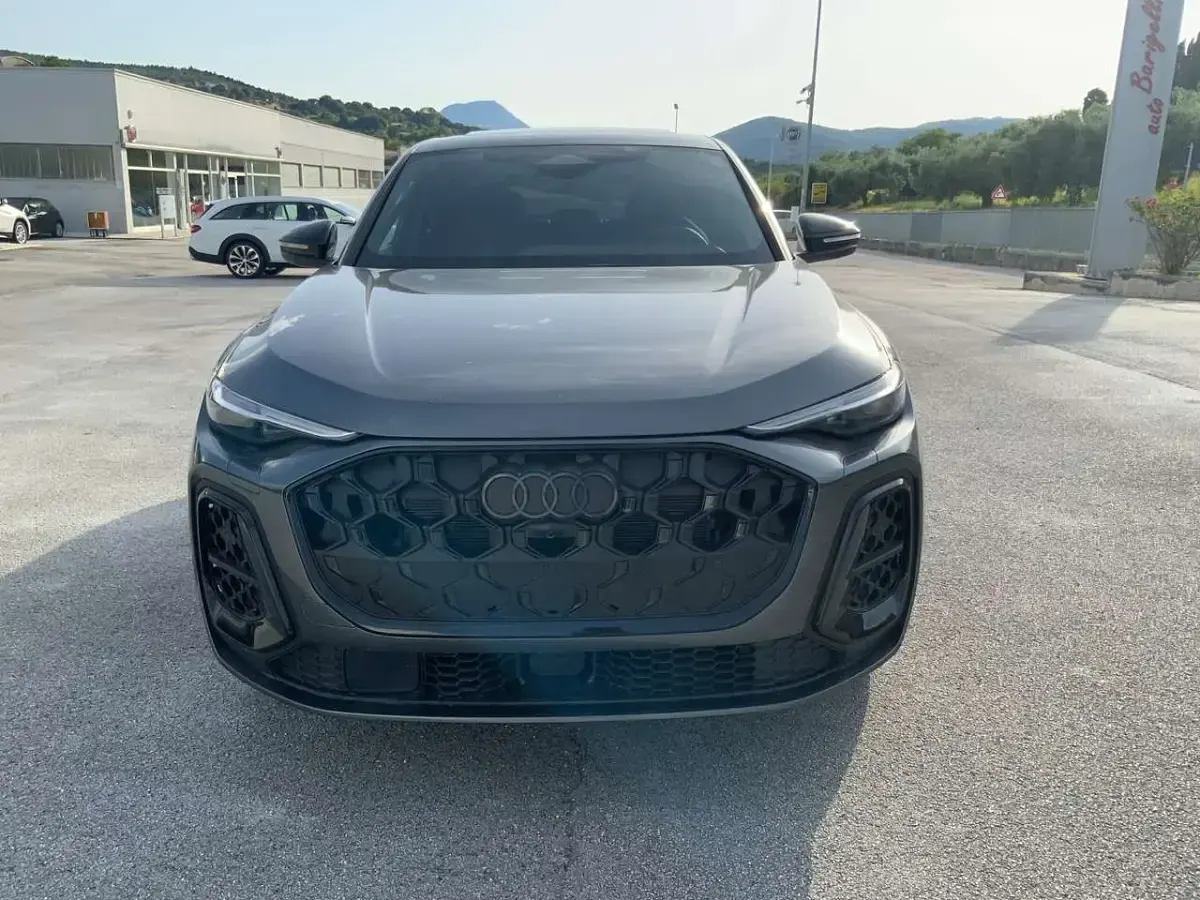 Nuova Audi Q5 S-Line 204 CV (150 kW) 2026 Grigio SUV