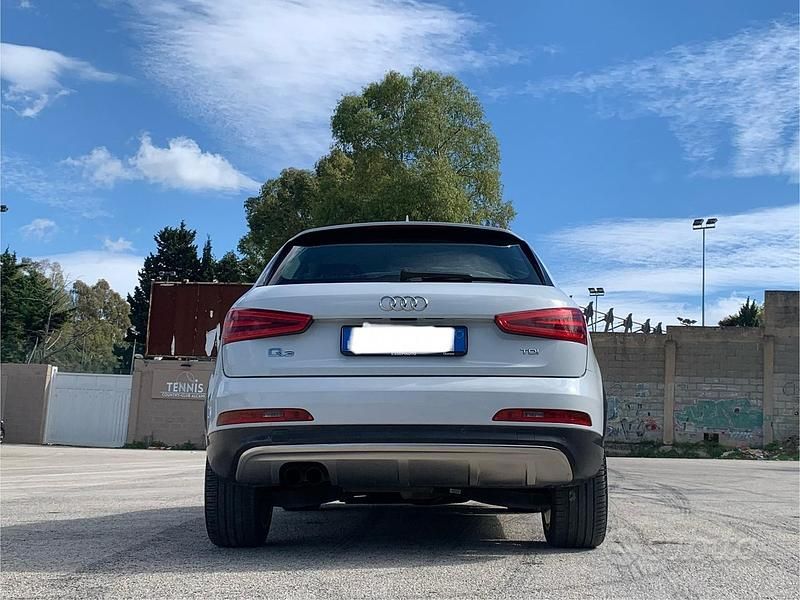 Usata Audi Q3 Advanced Plus 140 CV (102 kW) 2013 Bianco SUV