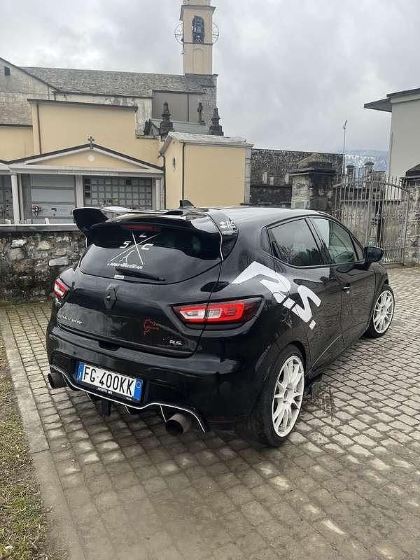 Usata Renault Clio IV Trophy 220 CV (161 kW) 2017 Nero Berlina