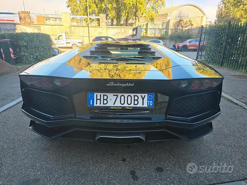 Usata Lamborghini Aventador 700 CV (514 kW) 2012 Nero aldebaran  0051 Coupé