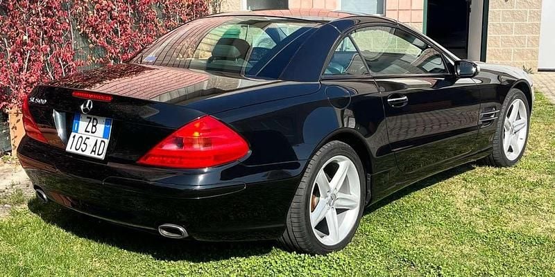 Usata Mercedes SL500 306 CV (225 kW) 2004 Nero Cabrio