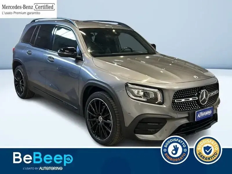 Usata Mercedes GLB200 Premium 150 CV (110 kW) 2023 Grigio metallizzato SUV