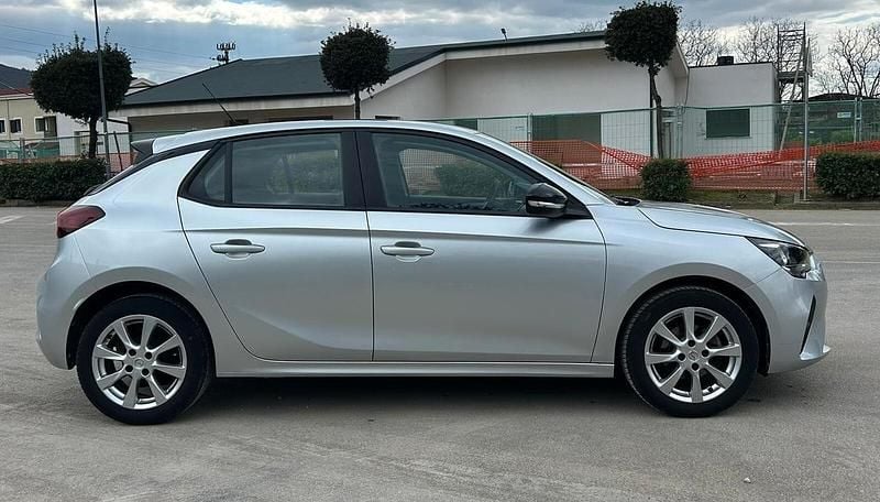 Usata Opel Corsa Elegance 74 CV (54 kW) 2023 Argento Utilitaria