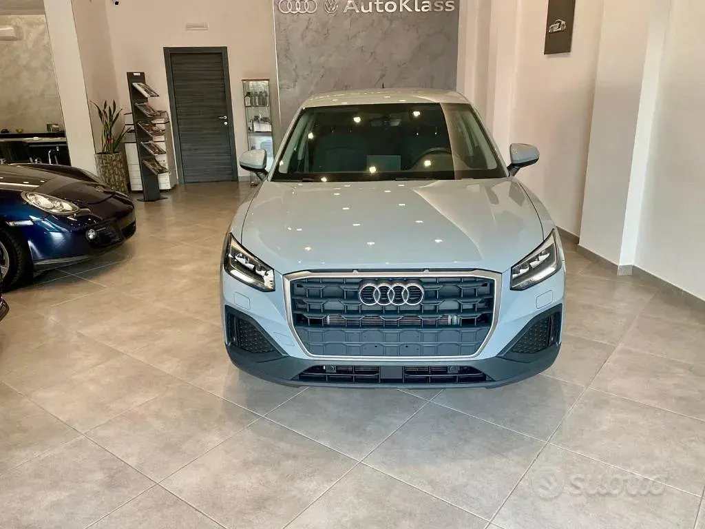 Usata Audi Q2 Advanced 116 CV (85 kW) 2022 Grigio freccia SUV