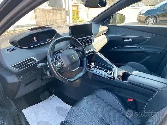 Usata Peugeot 3008 Allure 131 CV (96 kW) 2023 Grigio SUV