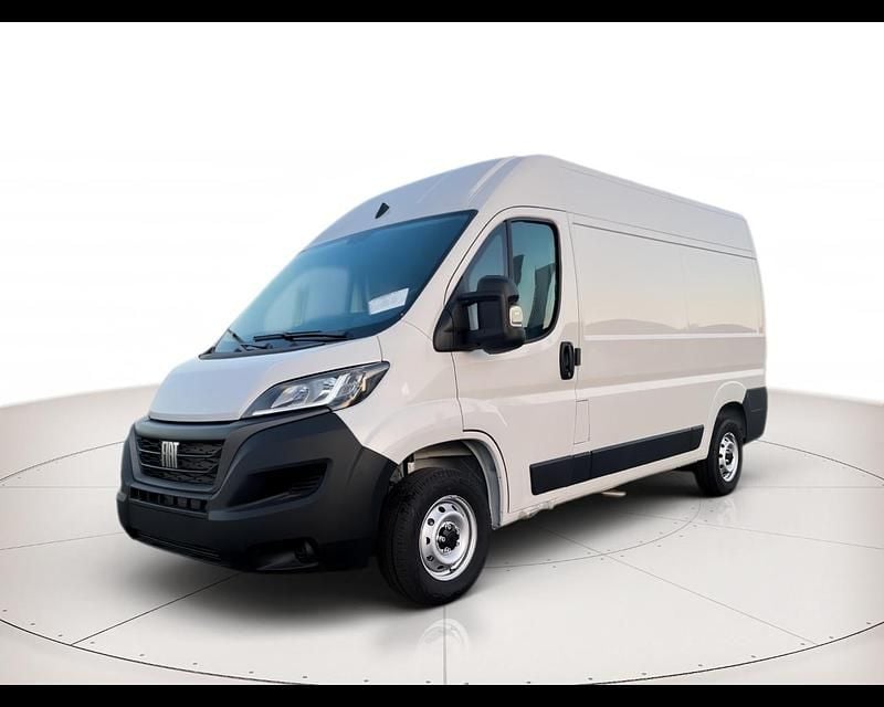 Begagnad Fiat Ducato 140 HK (102 kW) 2024 Vit Van
