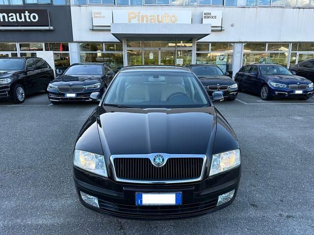 Usata Skoda Octavia Ambiente 105 CV (77 kW) 2007 Nero metallizzato Berlina