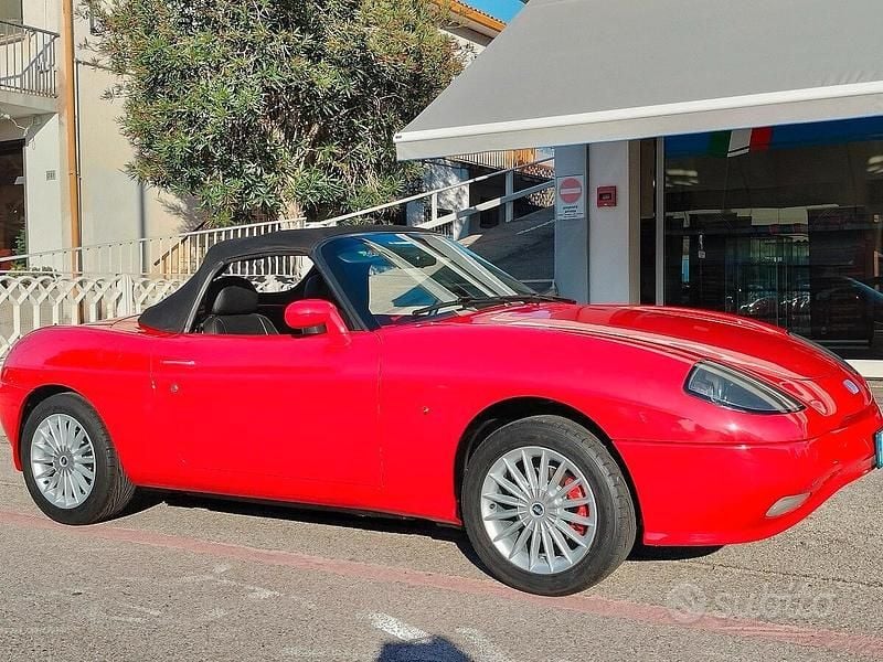 Usata Fiat Barchetta 131 CV (96 kW) 1999 Rosso Cabrio