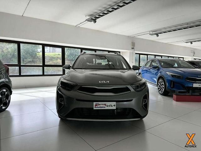 Usata Kia Stonic Urban 99 CV (72 kW) 2024 Grigio scuro SUV