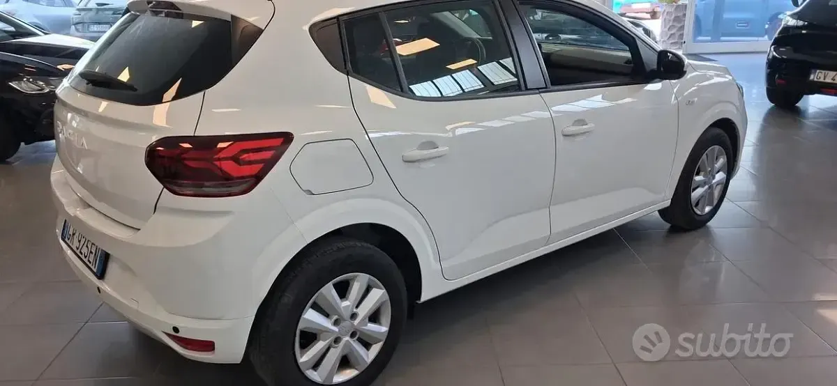 Usata Dacia Sandero Comfort 66 CV (48 kW) 2024 Bianco Berlina