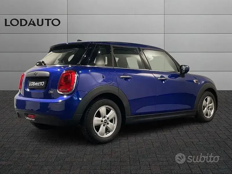 Usata Mini ONE 75 CV (55 kW) 2020 Blu/azzurro Utilitaria