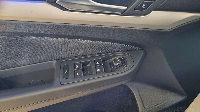Usata VW Golf VIII Life 110 CV (80 kW) 2023 Bianco Berlina