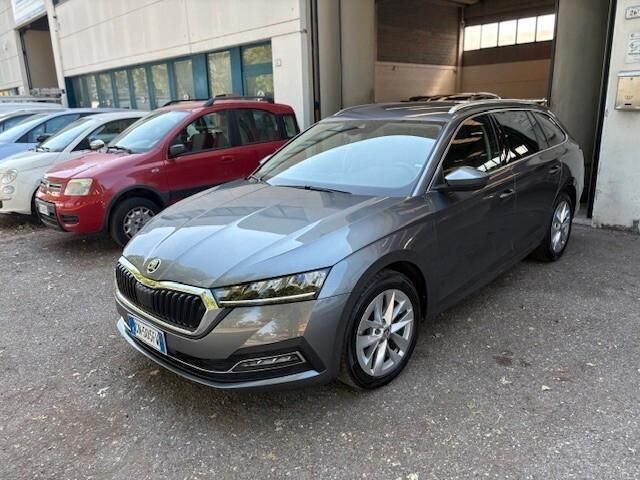 Grigio Usata 2023 Skoda Octavia Style Station wagon | 21.500 € (Buon prezzo) - Immagine 1/4