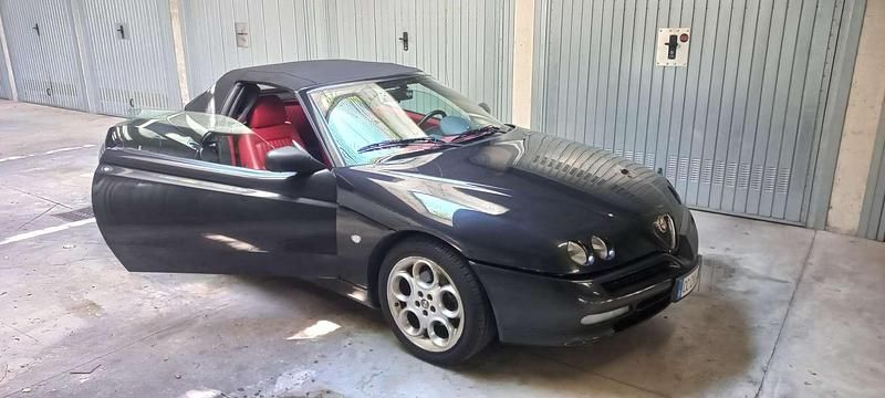 Nero Usata 2002 Alfa Romeo Spider Cabrio | 13.000 € (Ottimo prezzo) - Immagine 1/4