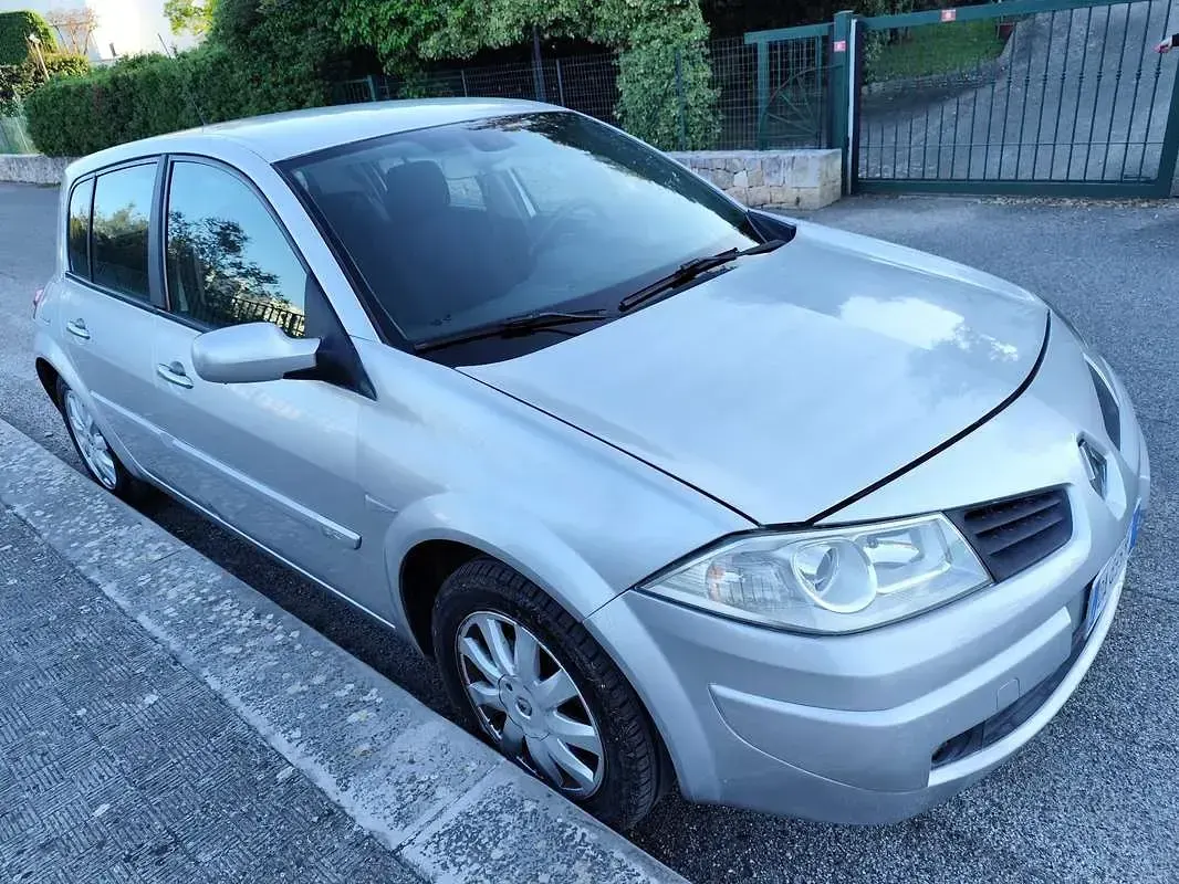 Usata Renault Mégane II Dynamique 106 CV (77 kW) 2006 Berlina