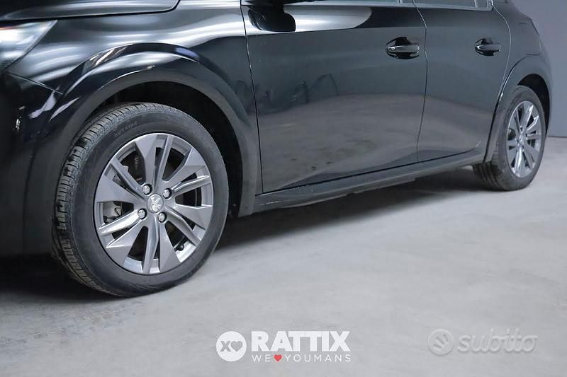 Usata Peugeot 208 Allure 100 kW (136 CV) 2021 Nero Utilitaria