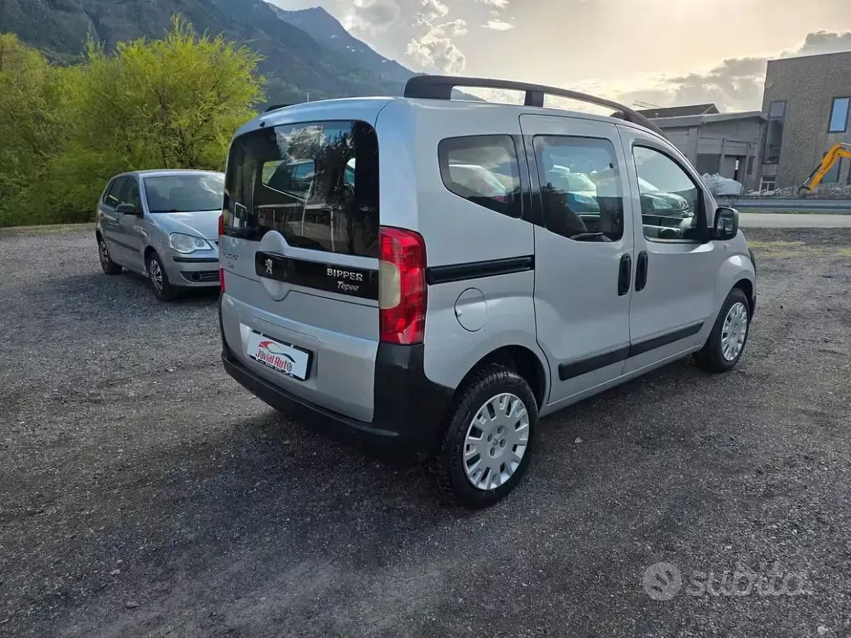 Usata Peugeot Bipper 75 CV (55 kW) 2014 Grigio Monovolume