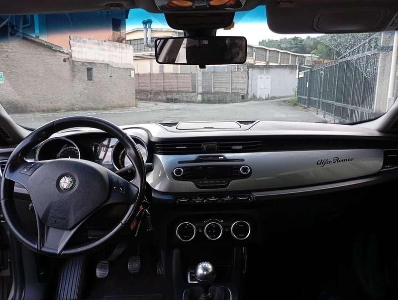 Gebraucht Alfa Romeo Giulietta Distinctive 140 PS (102 kW) 2011 Limousine