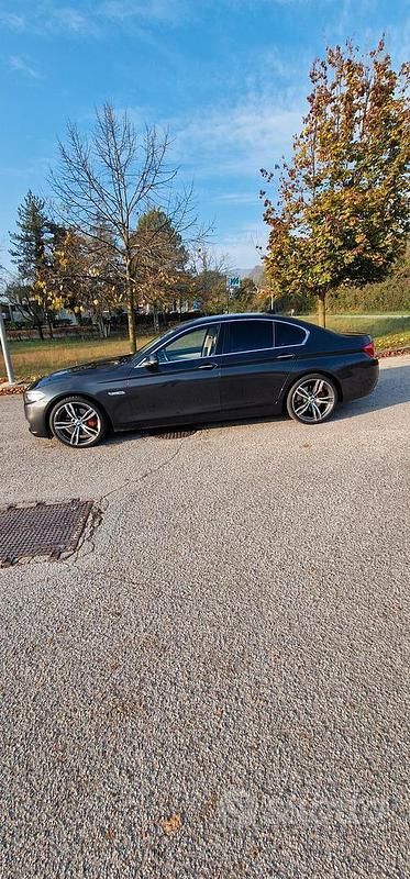 Nero Usata 2016 BMW 530 Luxury Line Tre volumi | 17.900 € (Ottimo prezzo) - Immagine 1/4