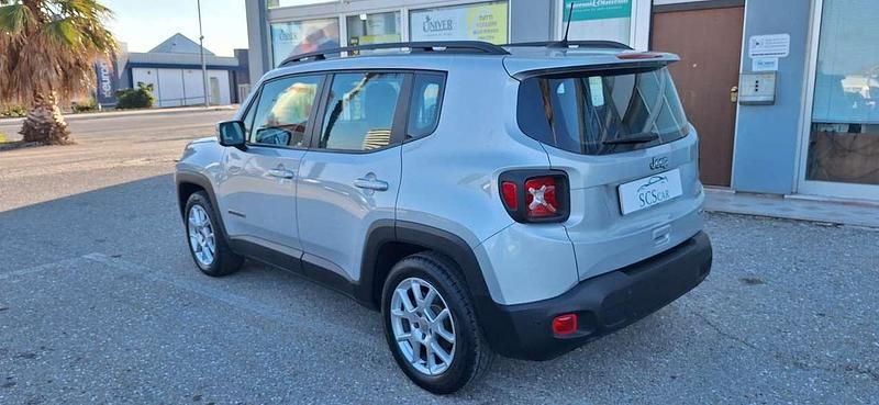 Begagnad Jeep Renegade Longitude 131 HK (96 kW) 2021 Silver SUV
