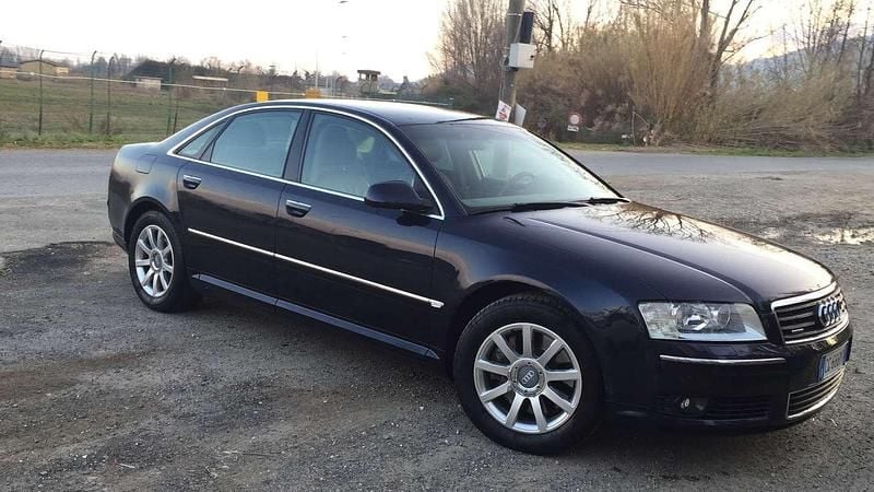 Usata Audi A8 334 CV (245 kW) 2003 Blu/azzurro Berlina